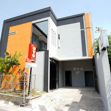 Oyo 1316 Mentari Family Homestay Probolinggo Zewnętrze zdjęcie