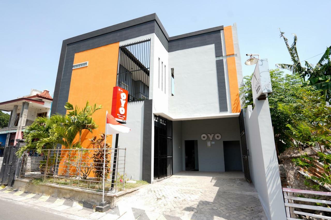 Oyo 1316 Mentari Family Homestay Probolinggo Zewnętrze zdjęcie